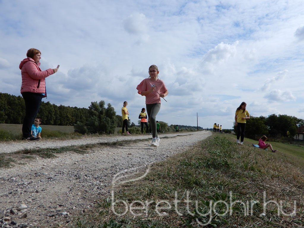 Mezei futóbajnokság Berettyóújfaluban 53